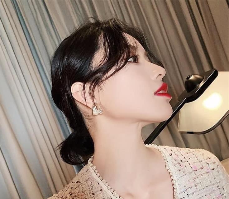 V Shape Gold Plated Pearl Studs